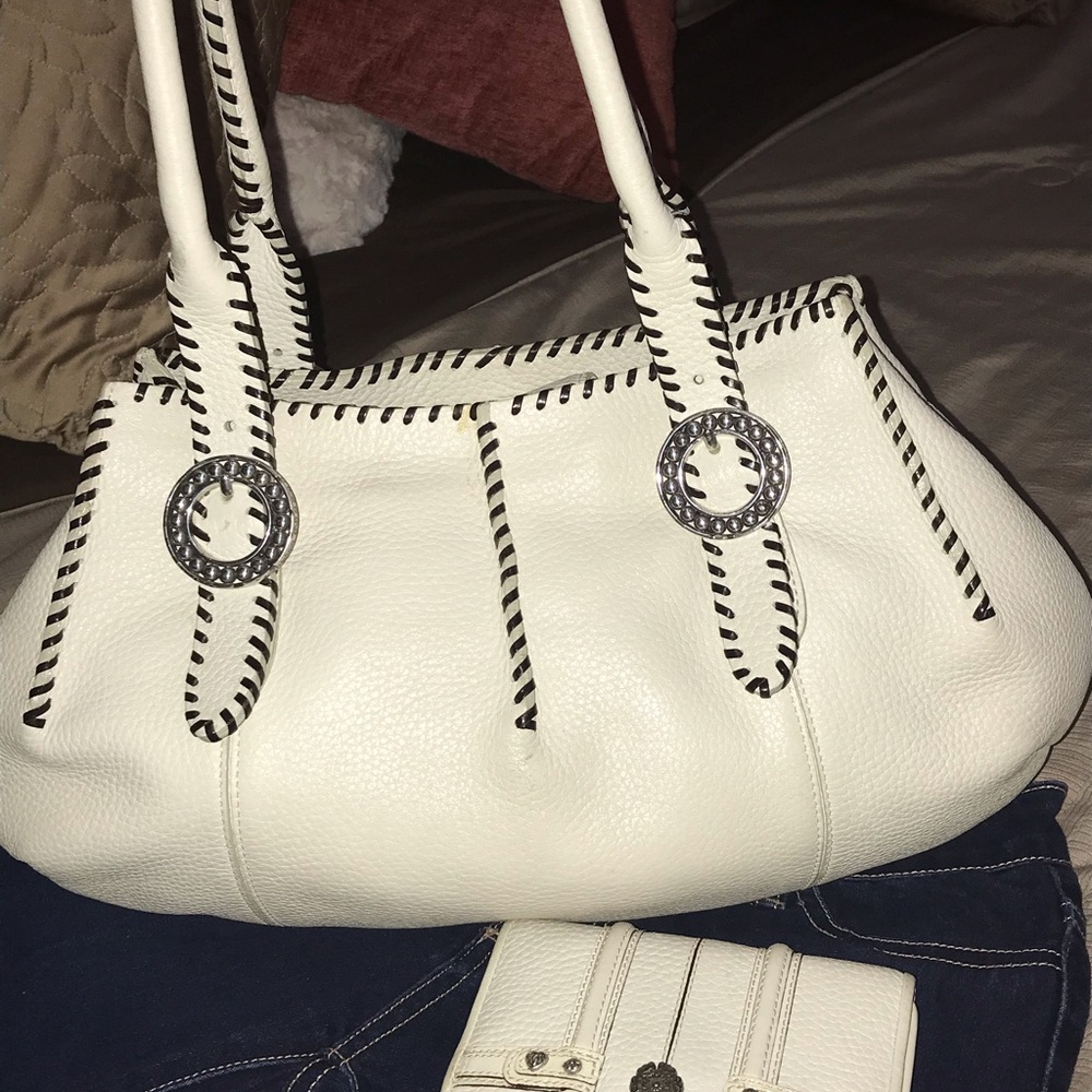 Brighton Handbag - Picture 2 of 15